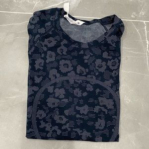 Lulu lemon swiftly tech short sleeve